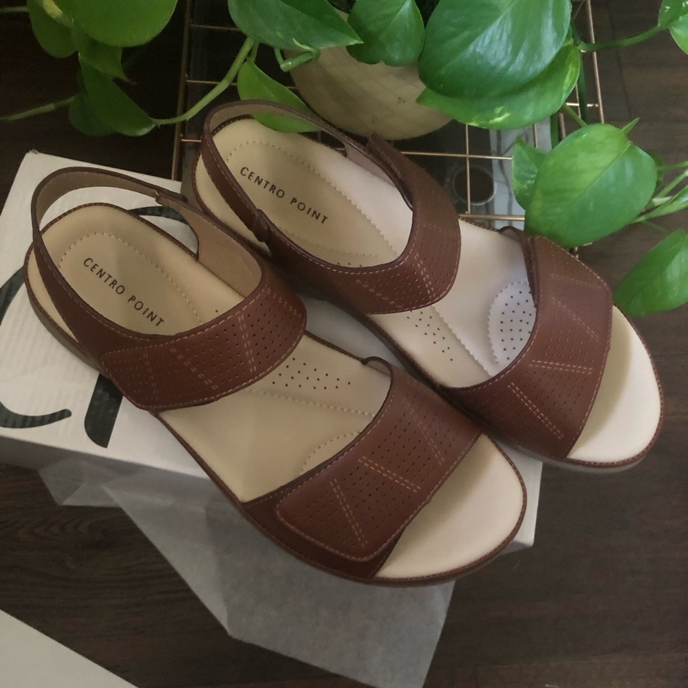 Brown Adjustable Arch Support Flat Sandals 🩴